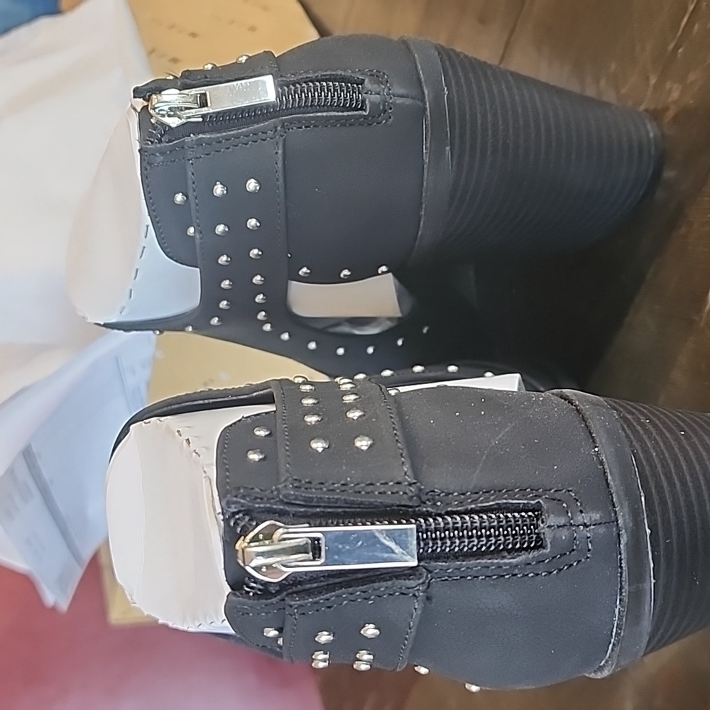 Booties - Picture 5 of 5